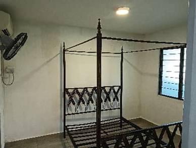 Corner Ground floor @ Wangsa Maju Seksyen 2, Corner Roi 5