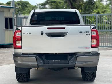 Toyota HILUX 2.4 E (A) DIRECT OWNER