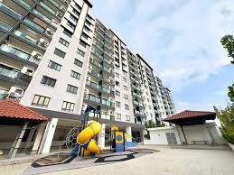 Camellia Residences ✴️3R2B2CP 70% Furnished RENO unit in Sg Long