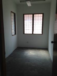 LESTARI APT ( Damansara damai ) , SG Buloh, SRI DAM { NEW PAINT}