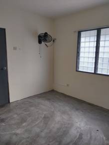 LESTARI APT ( Damansara damai ) , SG Buloh, SRI DAM { NEW PAINT}