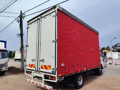 Isuzu NPR81UKH Curtainsider Enjin Hijau Box
