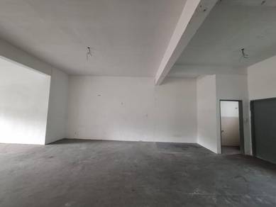FOR RENT! Shoplot at Benoni Commercial Center