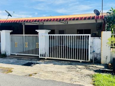 Single storey terrace at Piasau Jaya Miri