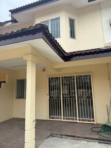 Pu 9 Newly Painted walking to  Lotus's Bukit Puchong Available now