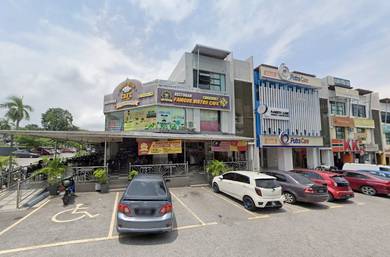 3000 sf Corner Putra Walk Seri Kembangan Facing Main Road Ground Floor