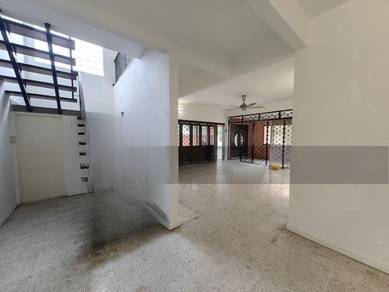 Taman Yulek 2-Storey bungalow for sale!
