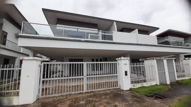 FOR RENT! Semi-D House at Kinarut