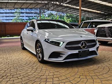Mercedes Benz A180 AMG HB [4CAM, HUD, P.ROOF]