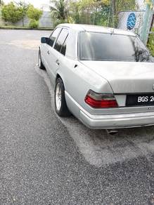Mercedes Benz 230 2.0 (A)