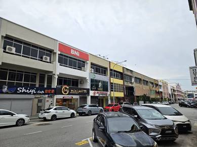 2 Adjoining Triple Storey Shop Lot With Tenant Taman Melaka Raya