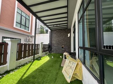 3 STOREY SEMI DETACHED VERGE 32 Melawati