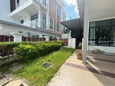 3 STOREY SEMI DETACHED VERGE 32 Melawati