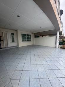 Carina Estate  Double storey Intermediate For Rent  Facing north