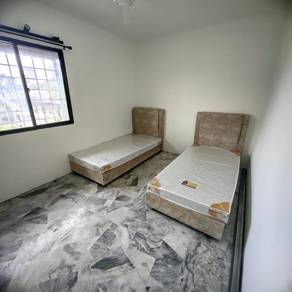 5Min To LRT Sri Petaling!Single Room For Rent Taman Naga Mas near MRT