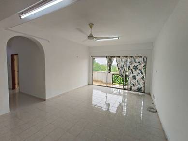 Nearby UTM /3 bedroom /partial furnish /skudai