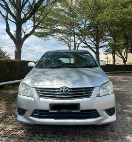 Toyota INNOVA 2.0 E (A)
