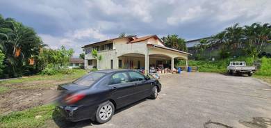 Bungalow in Taman Yarl OUG Old Klang Road with Land for Rent