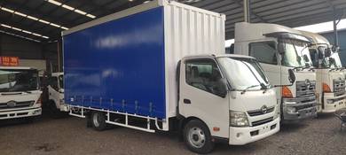 Hino 730 curtain side body 19.6 fit
