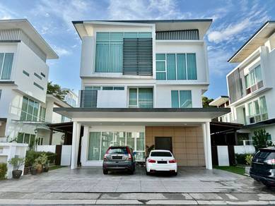 (FREEHOLD) HUGE BUNGALOW 3 Storey Jacaranda Residence, Cyberjaya