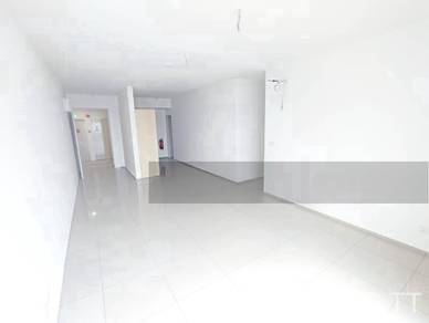 Gravit 8 Tresor 1030sqft Corner Unit with Partially Furnished For Rent