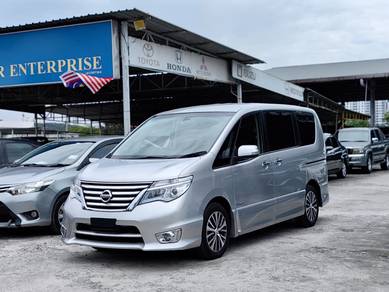 Nissan SERENA 2.0 S-HYBRID HIGHWAY STAR