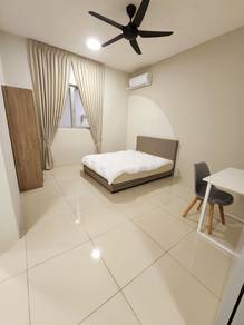Master Queen Bed Ensuite at Platinum OUG Residence, Bukit OUG, KL