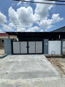 Taman Johor Jaya / Single Storey Low Cost House / nearby CIQ
