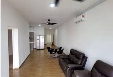 Half Furnished Lakefront Homes Unit for Rent @ Cyberjaya