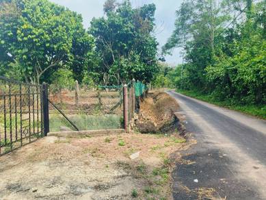 1.86 Ekar KEBUN, Durian, Rumah Kayu, Ada Cashflow, near UITM Lendu