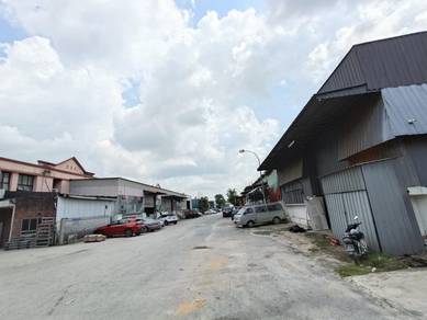 1.5 Storey Terrace Factory Corner Lot for Rent @ Taman Sri Yacob