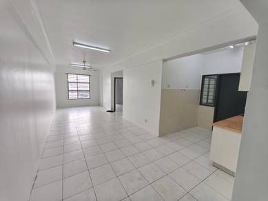Calisa Residence Rent 3 Rooms Basic unit, Taman Mas Puchong