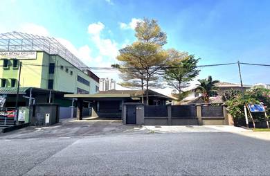 Single Storey Bungalow With Swimming Pool, Taman Ampang Utama, Ampang