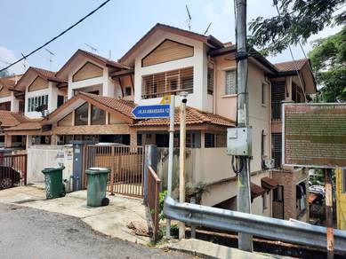 CORNER LOT Taman Amansiara Town House Selayang Batu Caves