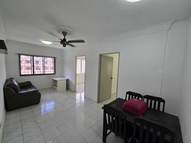 Ada Lift Lestari Apartment / Damansara Damai