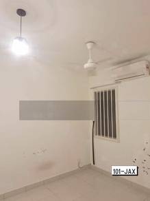 De Palma Apartment Setia Alam 800sqft with Kitchen Cabinet For Sale