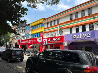 Desa petaling 3 storey corner shop