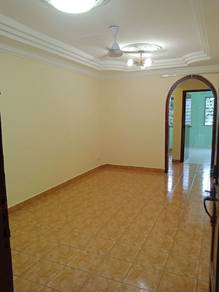 Apartment wawasan for sale