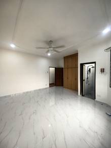 Taman Daya / Jalan Rumbia / Double Storey Terrace House for Rent