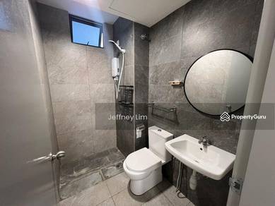 Traders Park 4 rooms 2 baths fully furnished with balcony for rent