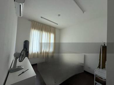 Vista Bangi Near UKM Bangi, Fully Furnished Unit With 2 Parking Lots