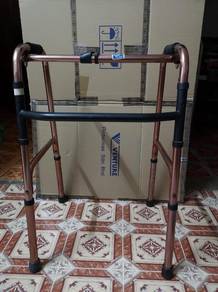 Lifeline Adjustable 2in1 Walking Frame 101060BR