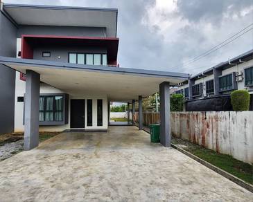 [FOR SALE] 🏡 Double-storey semi-detached house@ Jln. Stapok off