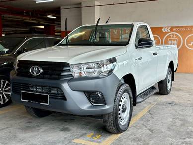 Toyota HILUX 2.4 MT 4X4 DEMO NEW CAR