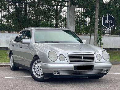 Mercedes Benz E240 CLASSIC (CBU) 2.4 (A)