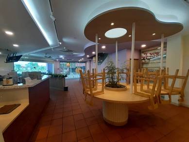 Bayu Tinggi Corner lot shop for rent