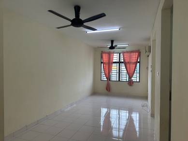 Kasturi Idaman Condo Seksyen 8 Kota Damansara Level 14 with AC