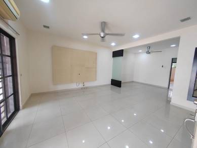 2 Sty Bandar Puteri Puchong 4R3B Kitchen Cabinet Good Condition 22x75