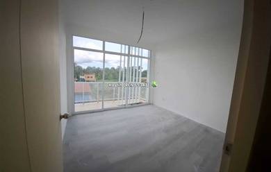 Brand New Marq Suites Townhouse For Sale