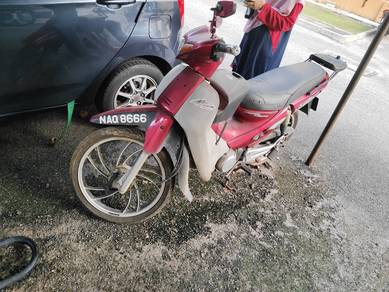 Kriss 100 Motor dan no plate
